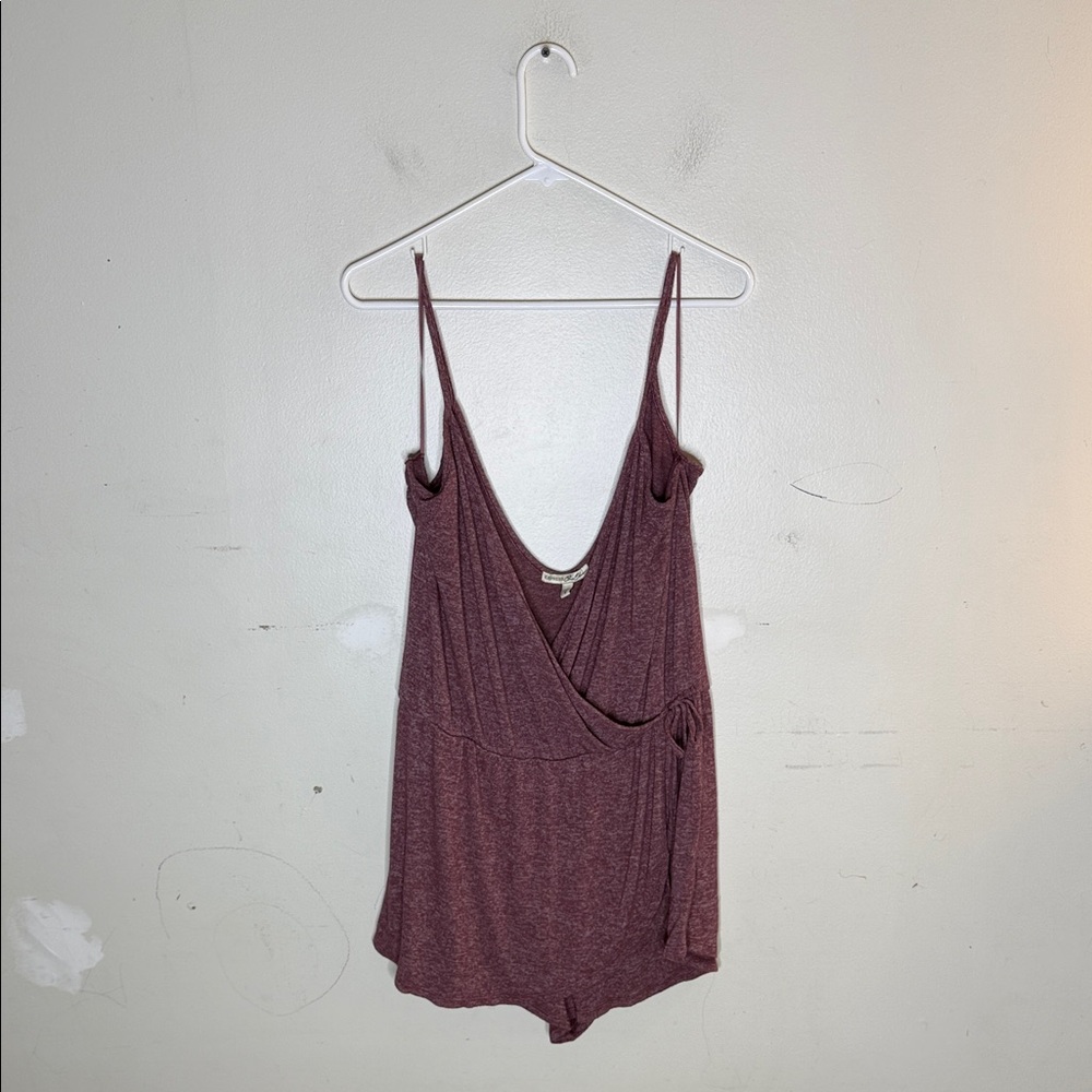 Express Deep V-Neck Mauve Sleeveless Romper Size Large
